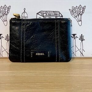 Fossil genuine black leather coin purse. Gently used. Key ring, wallet